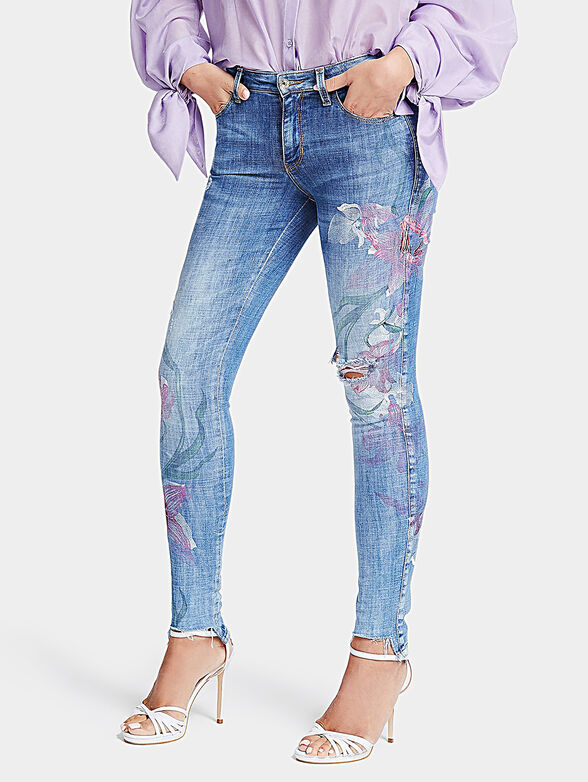 SEXY CURVE Skinny jeans with floral motifs - 1