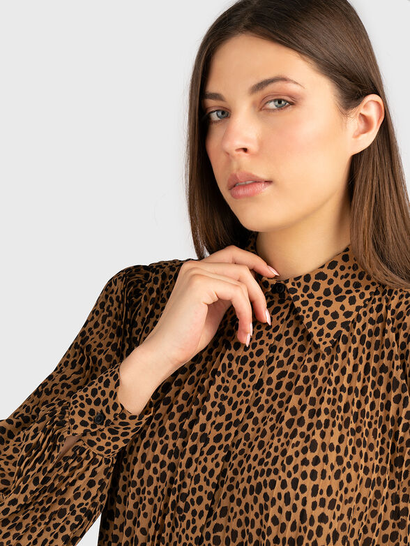 Mini dress with long sleeves - 3