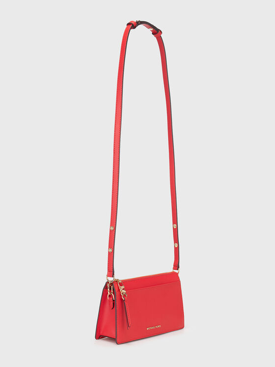 Червена кросбоди чанта със златисти детайли - 2