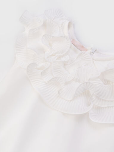 Dress with accent neckline  - 4