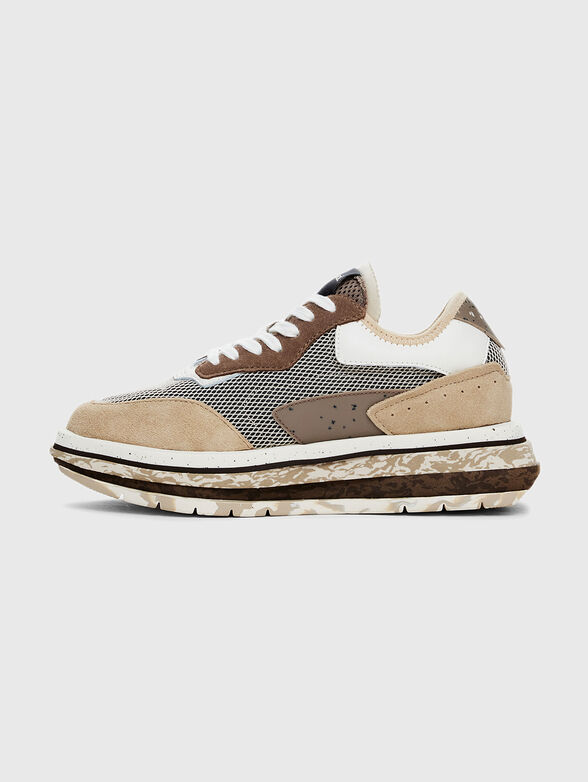 Sports shoes with contrasting panels  - 1