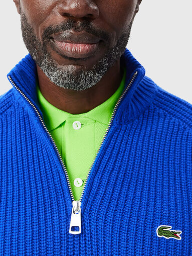 Sweater in blue with accent zip - 5