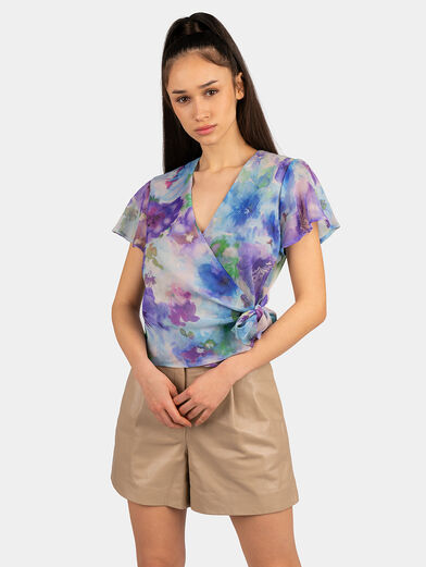 Blouse with short sleeves - 1