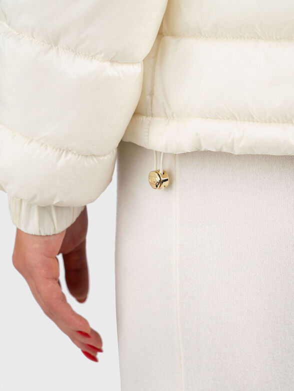 Quilted jacket with a soft texture - 4