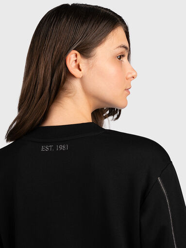Sweatshirt with rhinestone logo - 3
