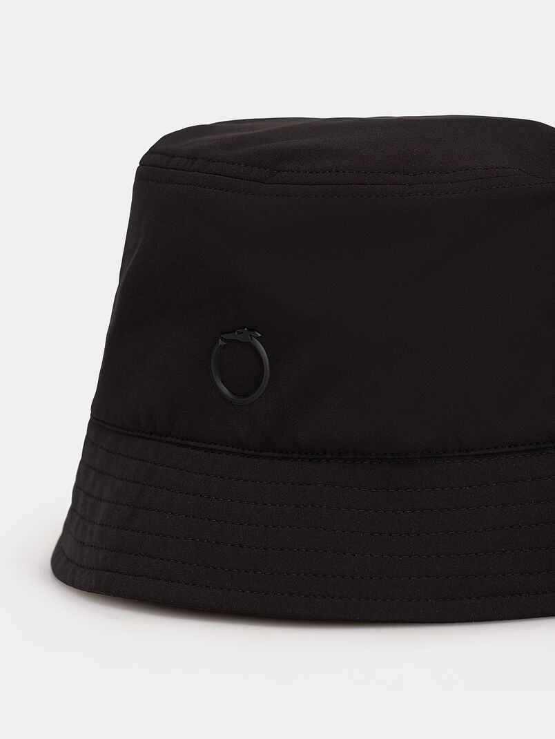 Bucket hat with accent detail in black - 3