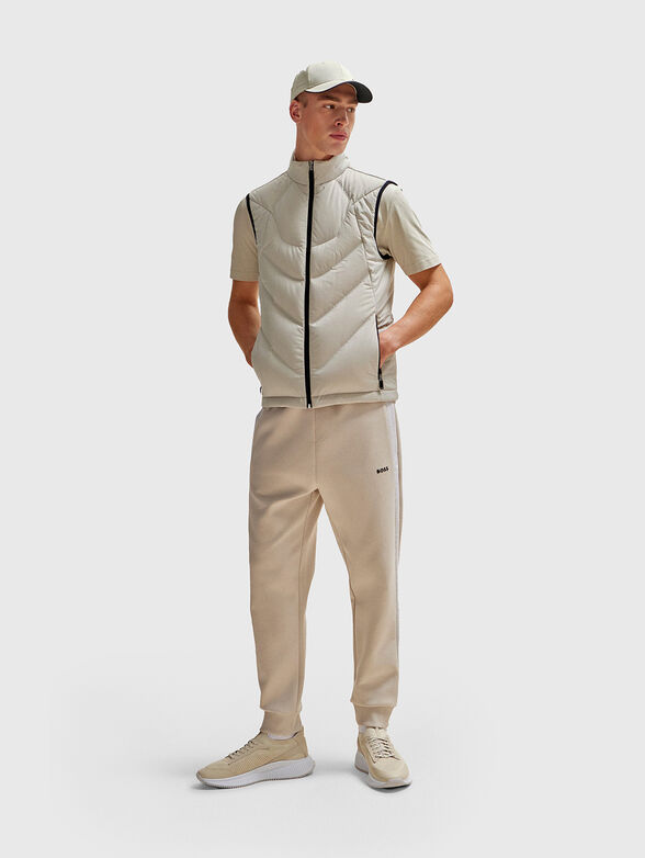 Quilted vest in ecru colour - 2