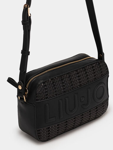 Black crossbody bag with intertwined texture - 5