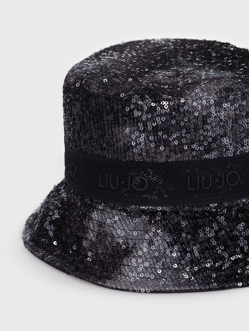 Hat with sequins  - 3
