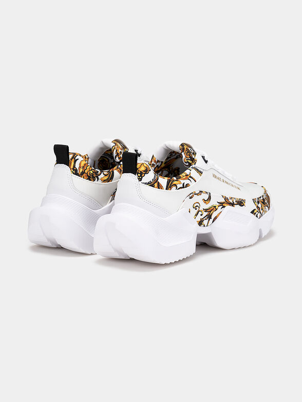 Senakers with baroque print and chunky sole - 3