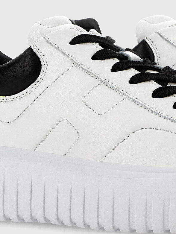 Black sport shoes - 6
