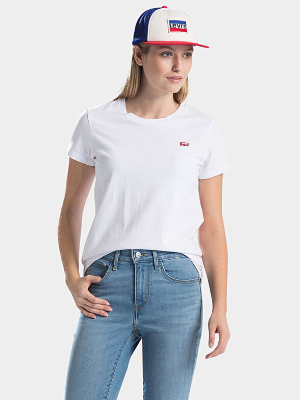 Levi&rsquo;s&reg; white T-shirt with logo detail - 1