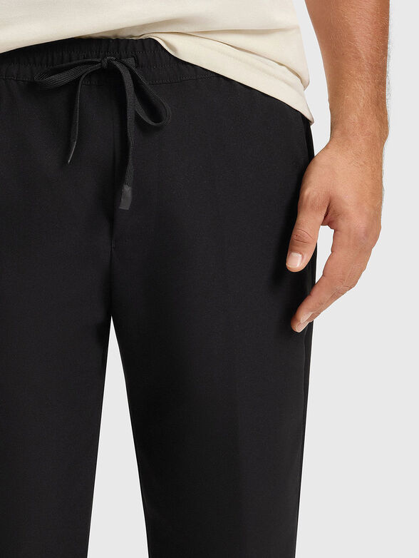 Trousers with elastic waist - 3