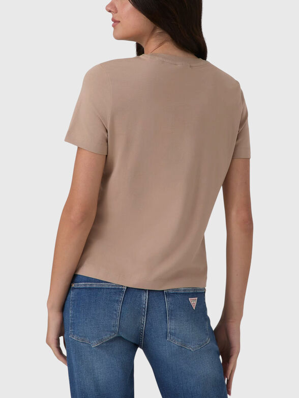 T-shirt with an oval neckline - 3