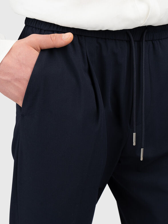 Trousers with elastic waist - 4