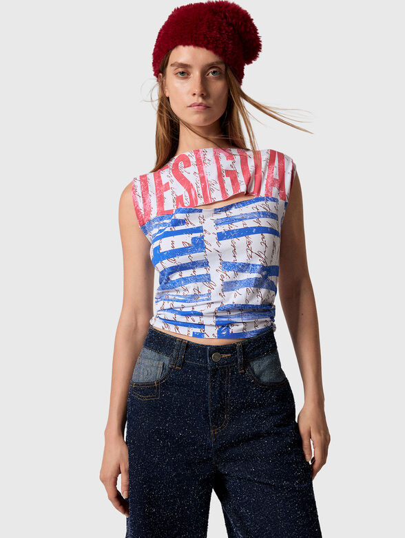 Textured jeans with contrasting pockets - 6