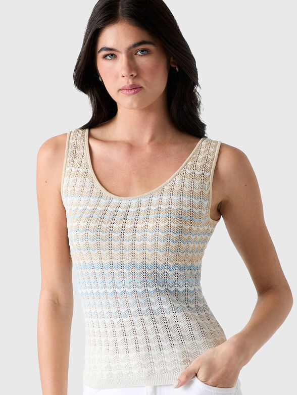 Knitted top made from a viscose blend - 4