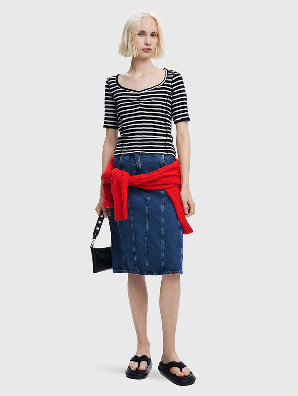 PICA blouse with short sleeves and gathered accent - 2