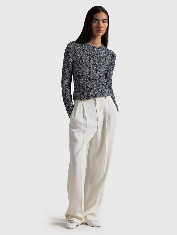 Slim sweater with oval neckline - 1