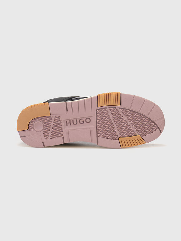 Sneakers with embossed logo - 5