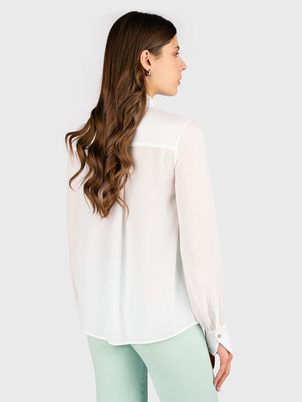 Shirt with accent buttons - 3