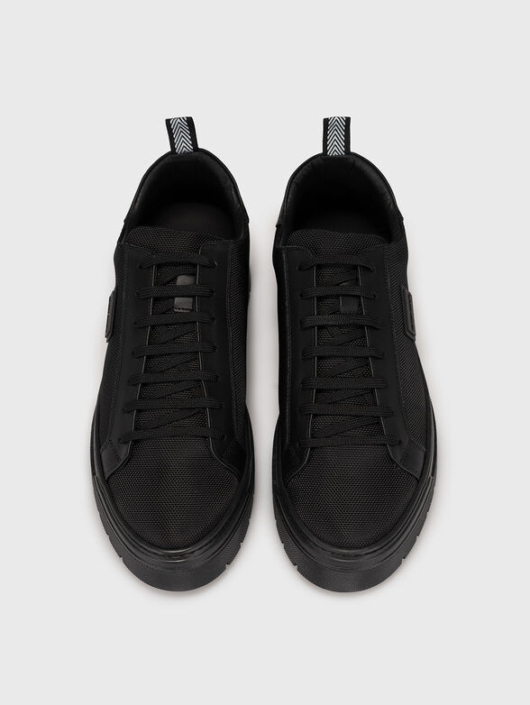 Black sports shoes - 6