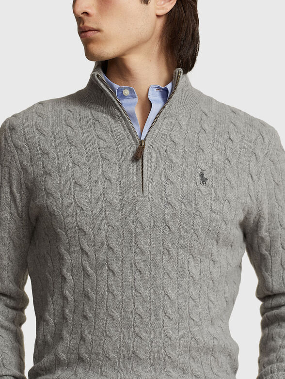 Gray sweater with a zipper on the collar - 4