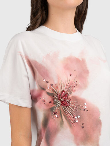 KIM T-shirt with floral accent - 5