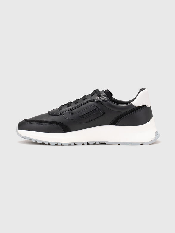 Black sport shoes - 4