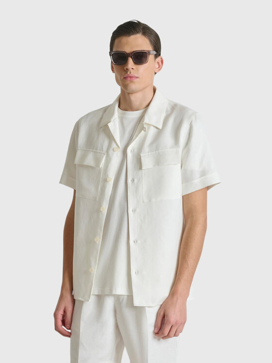 Short-sleeved shirt made of a linen blend - 1