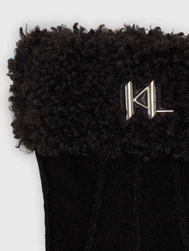 Gloves in black color - 5