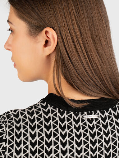 Short sleeve jacquard sweater - 5