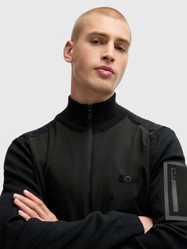 Jacket with accent pocket - 5