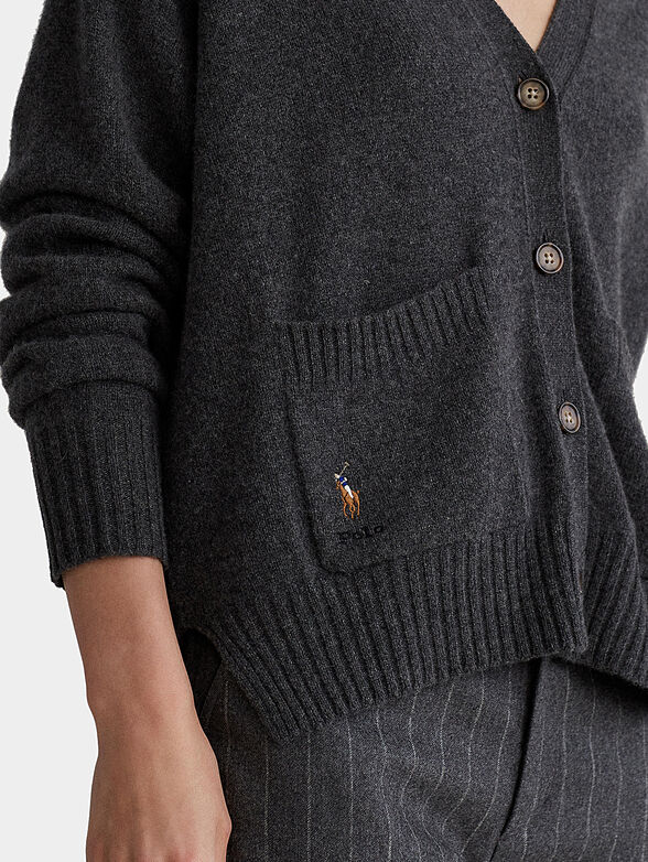 Cardigan with buttons and pockets - 3