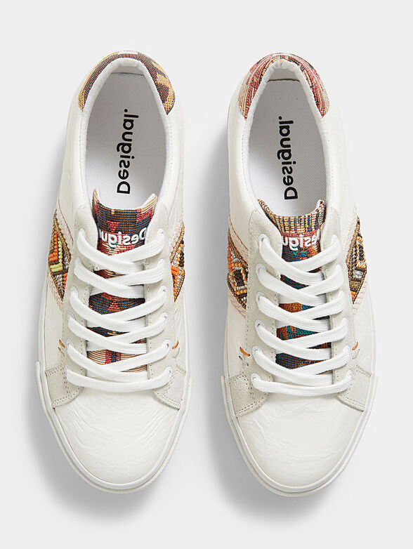 Sneakers with beads - 4