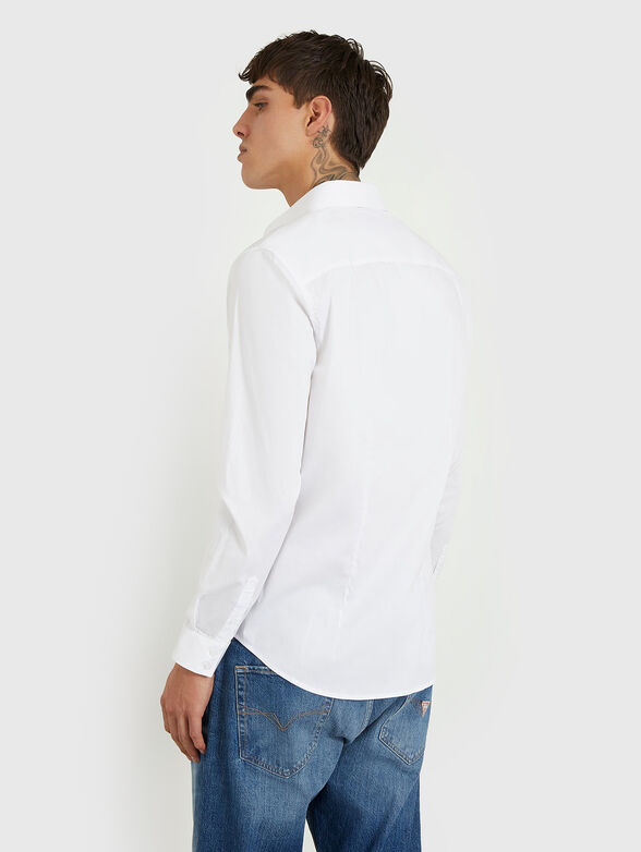 White shirt with logo embroidery - 3
