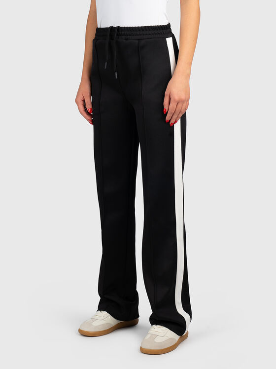 Sports pants with contrast trim - 1