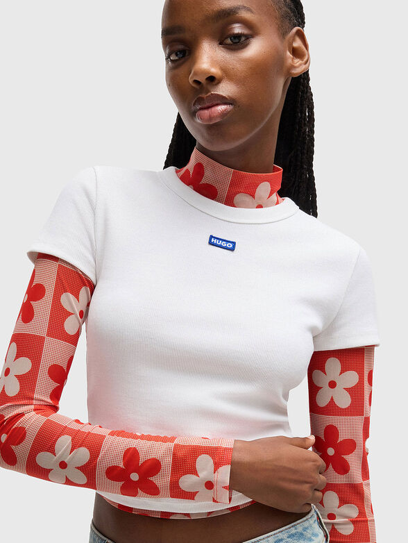 Short T-shirt with logo detail - 4