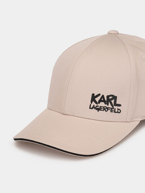 Baseball cap with contrasting logo - 4