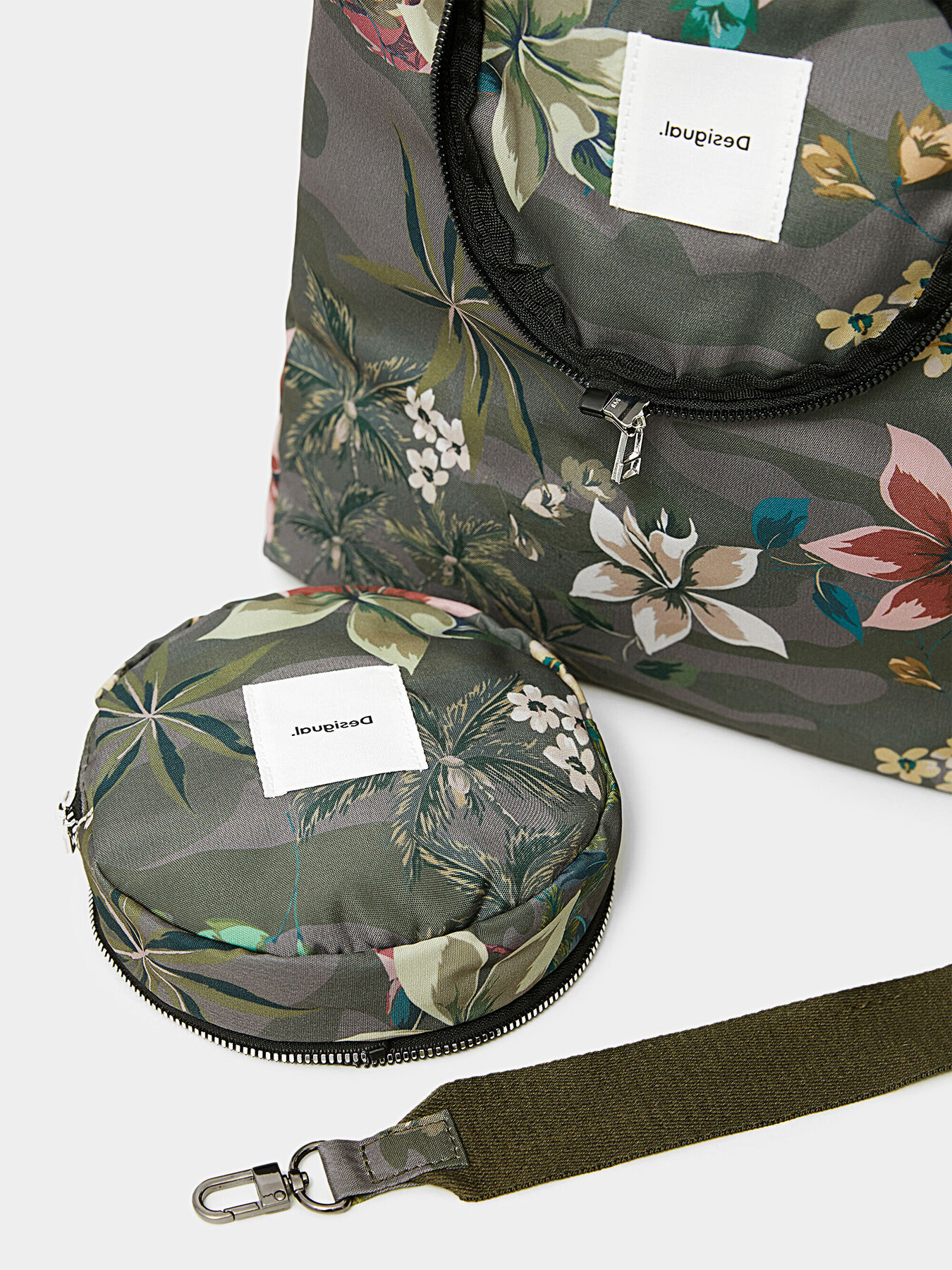 Sports bag NAMASTE brand DESIGUAL Globalbrandsstore en