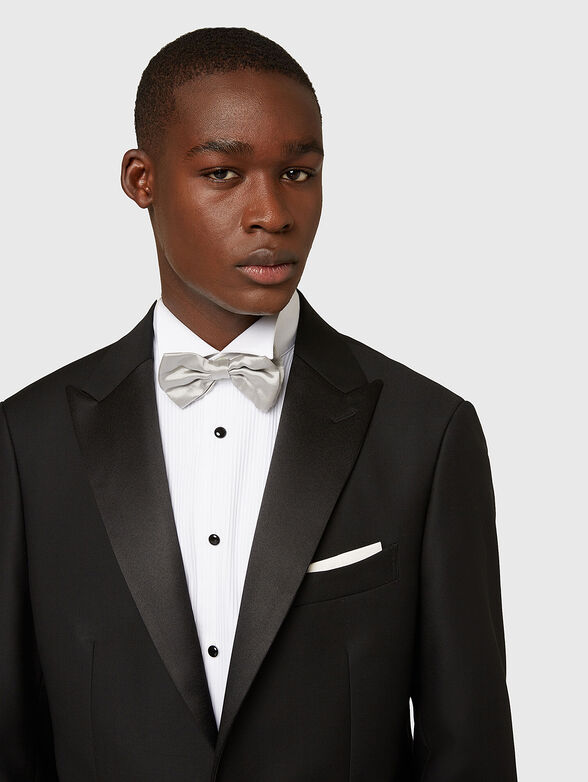 Jacket with peak lapel - 4