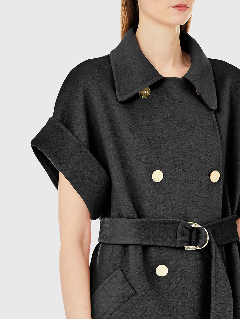 Coat with short sleeves in beige colour  - 3