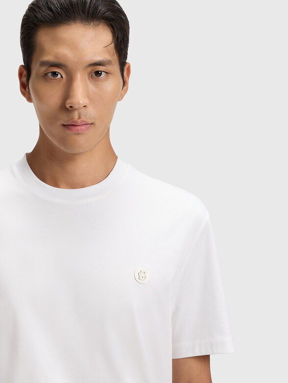 White T-shirt with oval neckline - 4