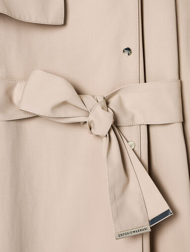 Waist-cinching coat - 4