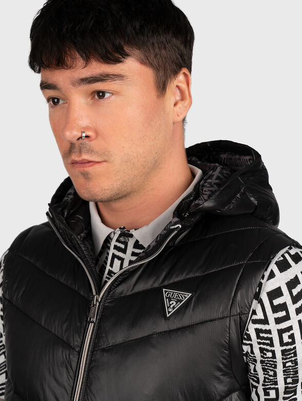 Black padded vest with hood and logo patch - 4