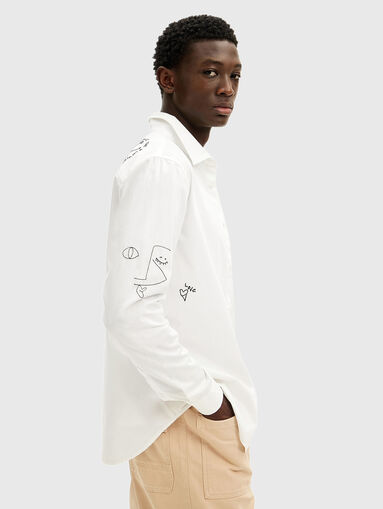 AMADEO shirt with contrast embroideries - 5