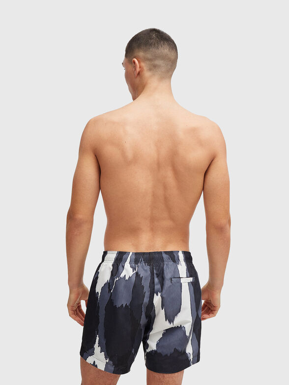 BULL beach shorts with multicolour print - 2