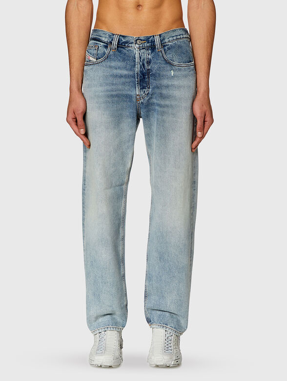 Straight cut jeans with washed effect  - 1