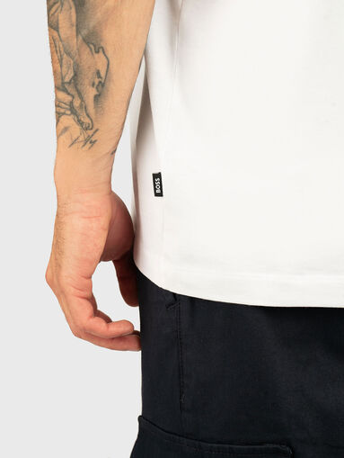 Round neck T-shirt with print - 5