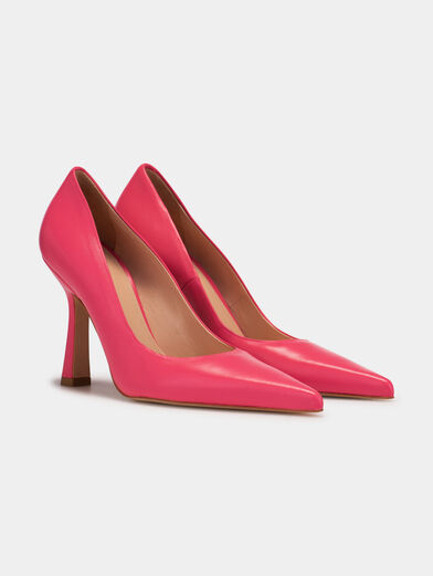 Heeled shoes in peach color - 2